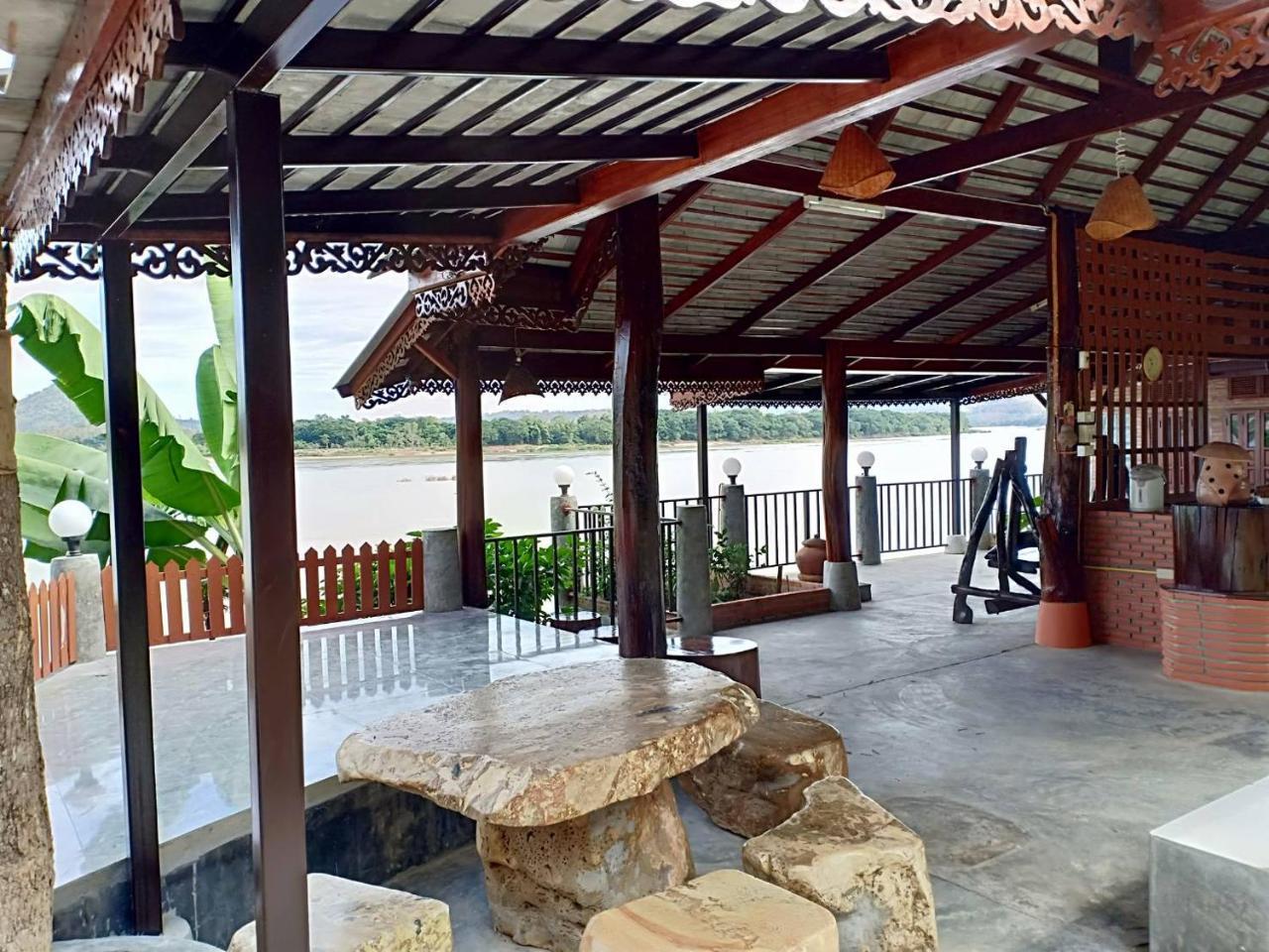 Rim Nam Kong Homestay Pak Chom 외부 사진